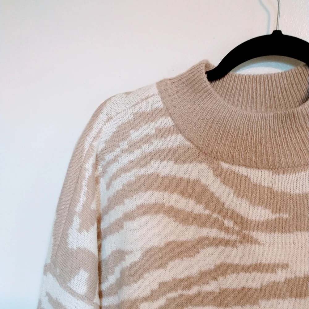 NWT Maurices animal print sweater